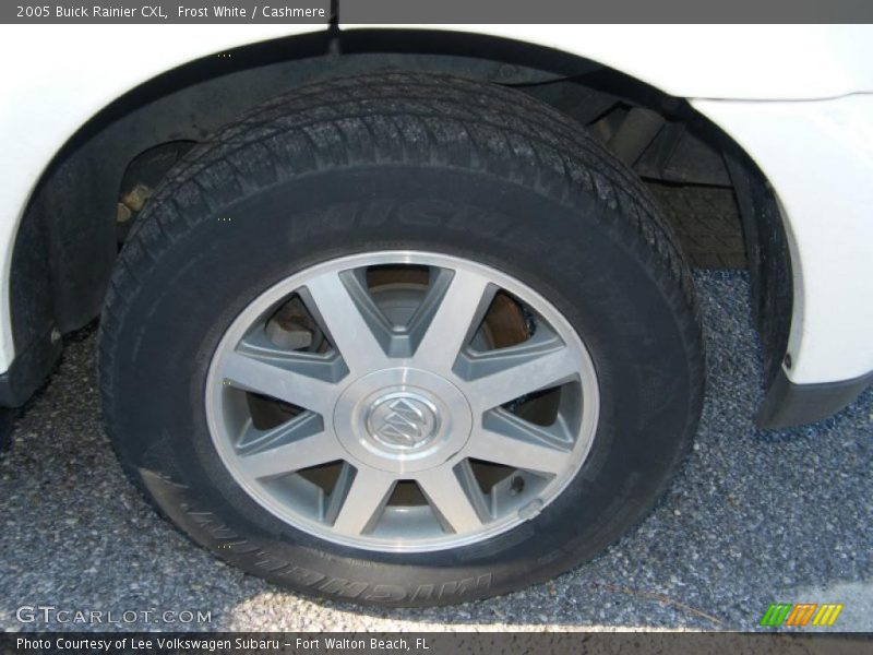 Frost White / Cashmere 2005 Buick Rainier CXL
