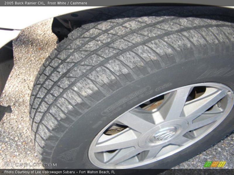 Frost White / Cashmere 2005 Buick Rainier CXL