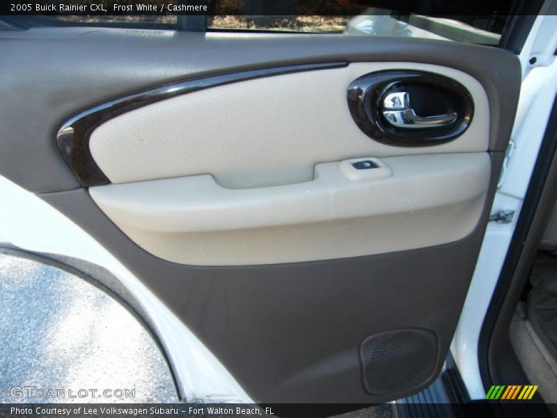 Frost White / Cashmere 2005 Buick Rainier CXL