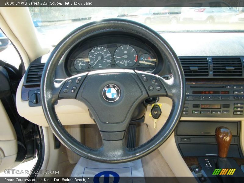 Jet Black / Sand 2000 BMW 3 Series 323i Coupe