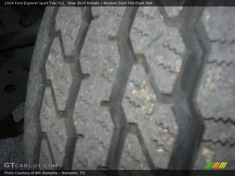 Silver Birch Metallic / Medium Dark Flint/Dark Flint 2004 Ford Explorer Sport Trac XLS