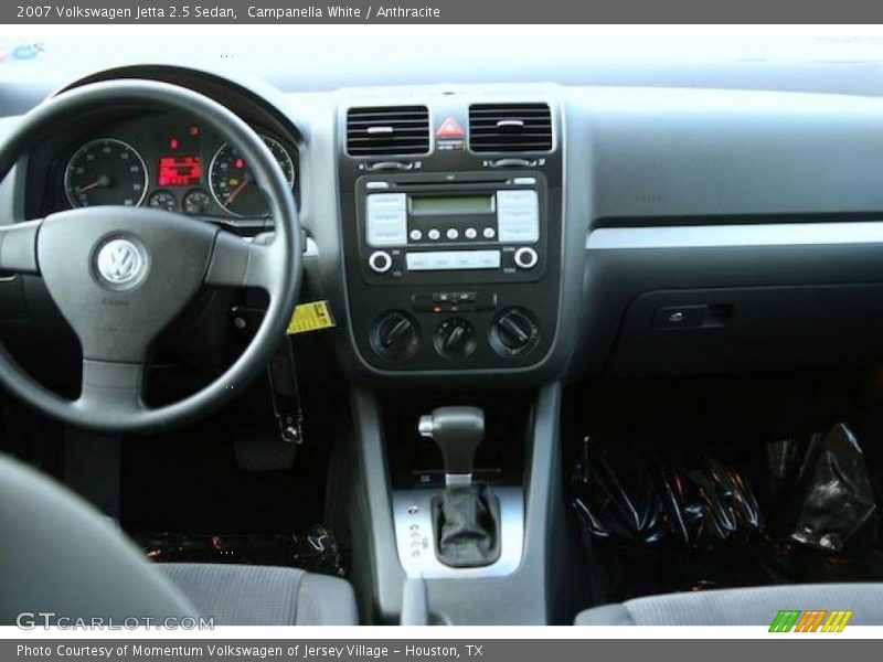 Campanella White / Anthracite 2007 Volkswagen Jetta 2.5 Sedan