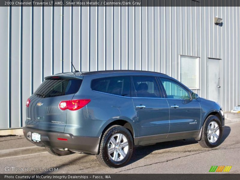 Silver Moss Metallic / Cashmere/Dark Gray 2009 Chevrolet Traverse LT AWD