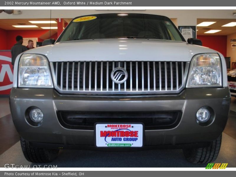 Oxford White / Medium Dark Parchment 2002 Mercury Mountaineer AWD