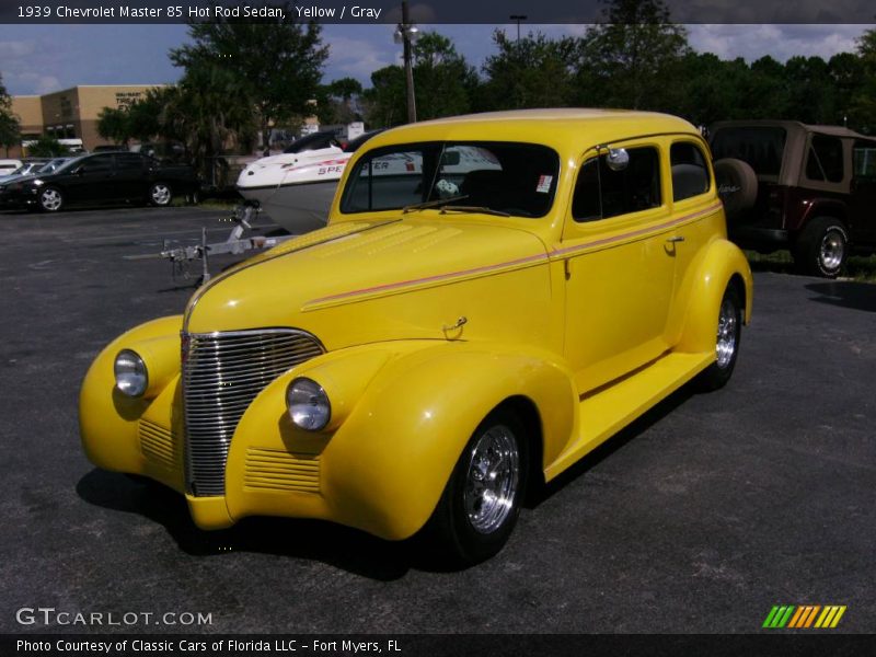 Yellow / Gray 1939 Chevrolet Master 85 Hot Rod Sedan
