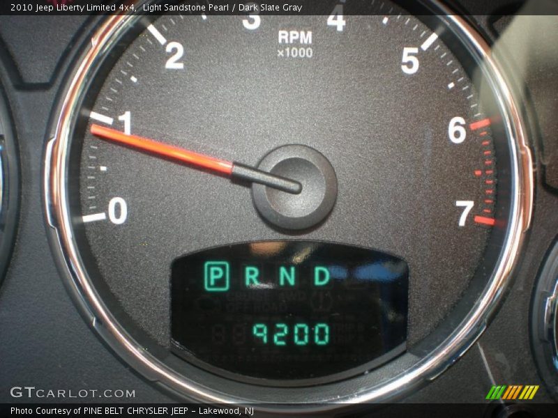 Light Sandstone Pearl / Dark Slate Gray 2010 Jeep Liberty Limited 4x4