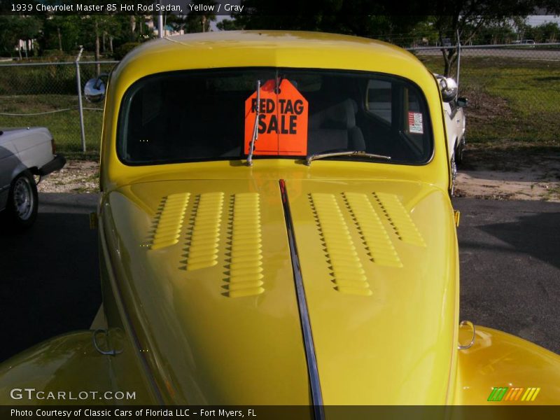 Yellow / Gray 1939 Chevrolet Master 85 Hot Rod Sedan