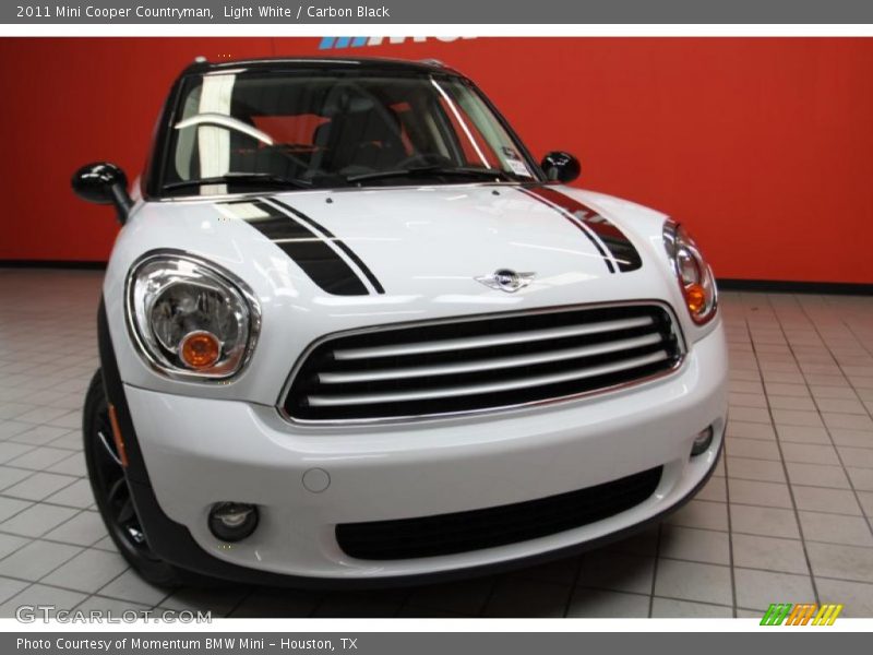 Light White / Carbon Black 2011 Mini Cooper Countryman