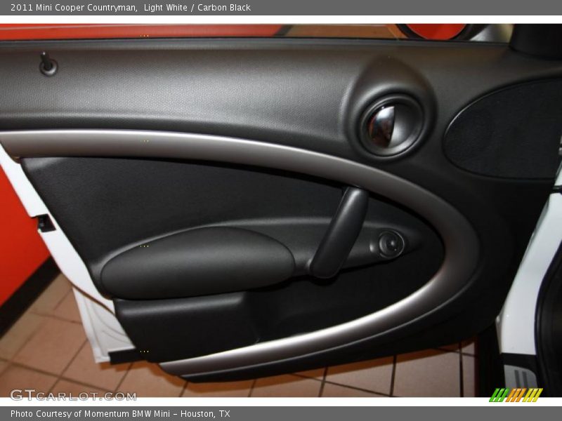 Light White / Carbon Black 2011 Mini Cooper Countryman