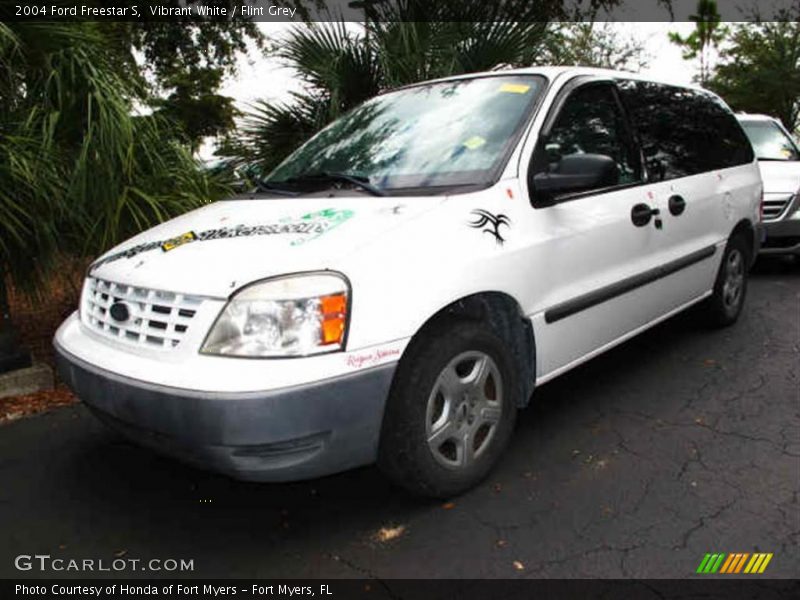 Vibrant White / Flint Grey 2004 Ford Freestar S