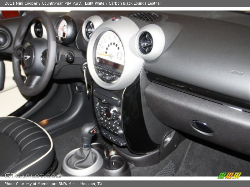 Dashboard of 2011 Cooper S Countryman All4 AWD
