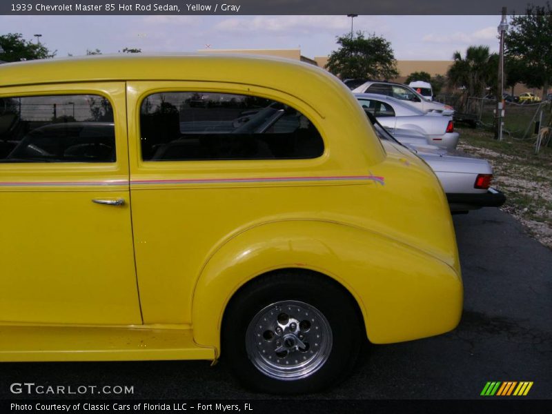 Yellow / Gray 1939 Chevrolet Master 85 Hot Rod Sedan