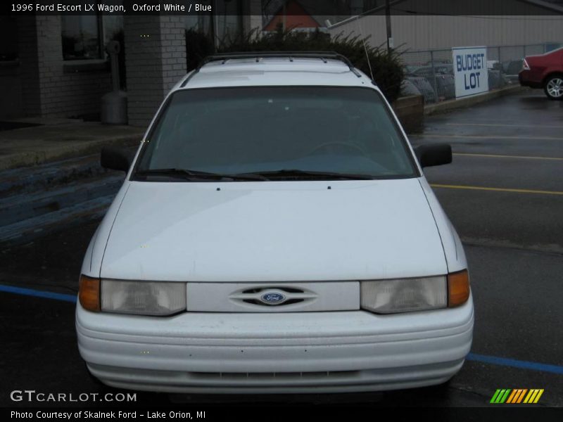 Oxford White / Blue 1996 Ford Escort LX Wagon
