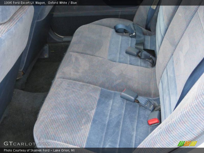 Oxford White / Blue 1996 Ford Escort LX Wagon