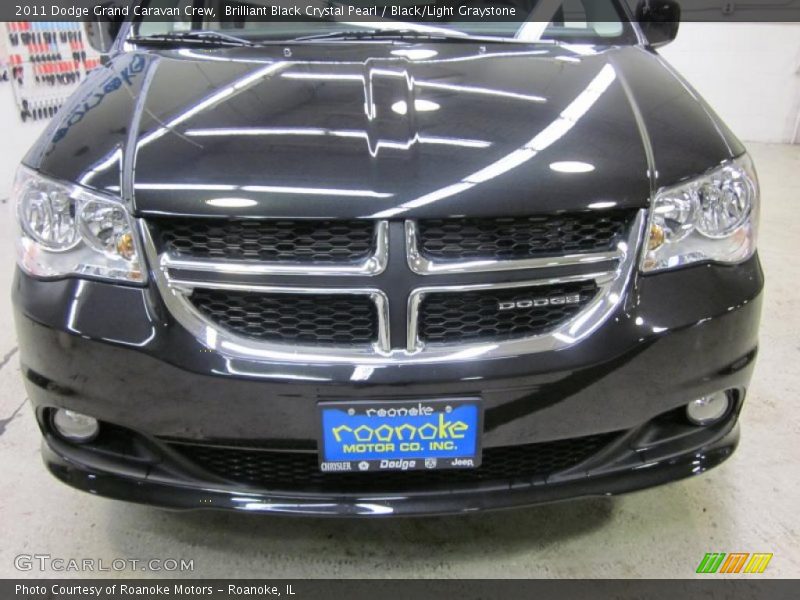 Brilliant Black Crystal Pearl / Black/Light Graystone 2011 Dodge Grand Caravan Crew
