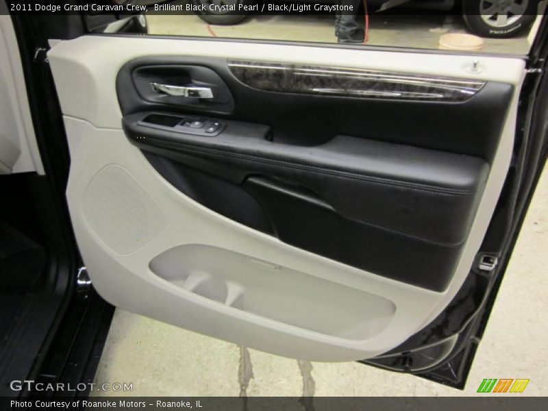 Door Panel of 2011 Grand Caravan Crew