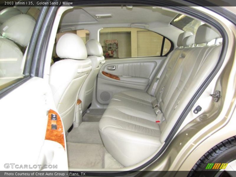  2003 I 35 Willow Interior