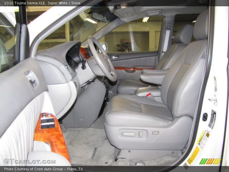 Super White / Stone 2010 Toyota Sienna XLE