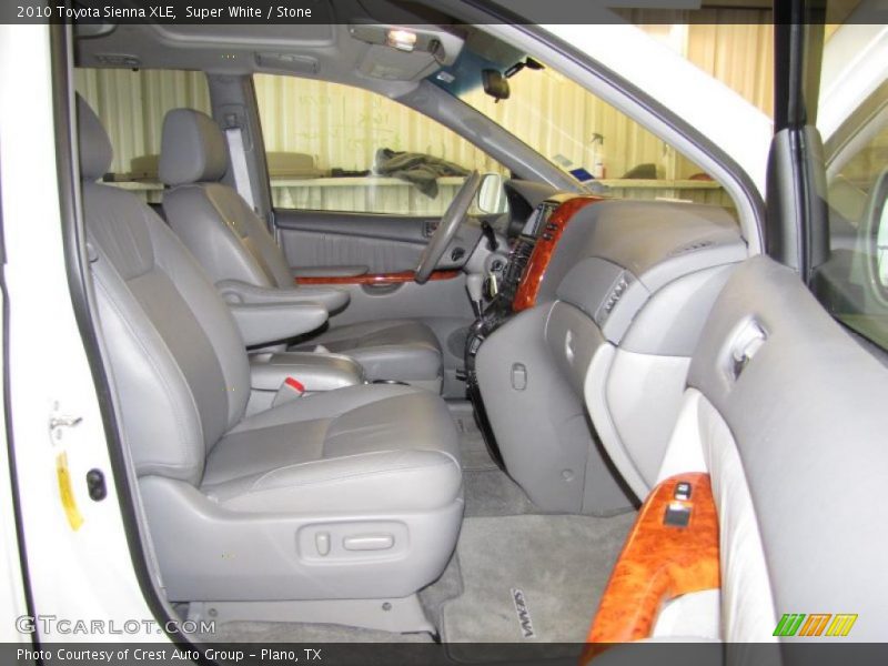 Super White / Stone 2010 Toyota Sienna XLE