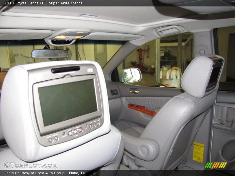 Super White / Stone 2010 Toyota Sienna XLE