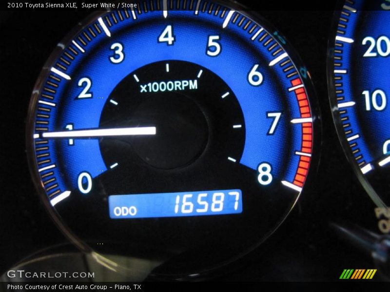 Super White / Stone 2010 Toyota Sienna XLE