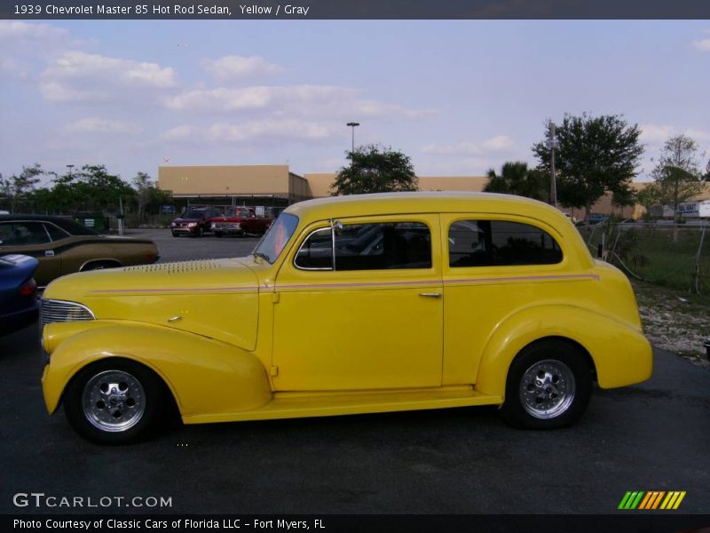 Yellow / Gray 1939 Chevrolet Master 85 Hot Rod Sedan