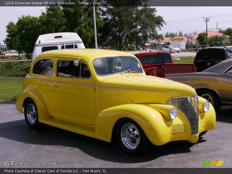 Yellow / Gray 1939 Chevrolet Master 85 Hot Rod Sedan