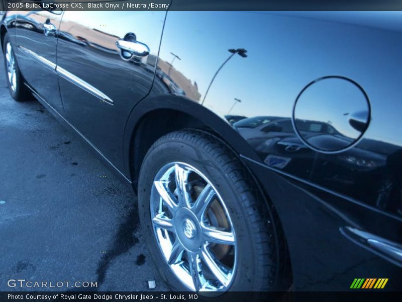Black Onyx / Neutral/Ebony 2005 Buick LaCrosse CXS