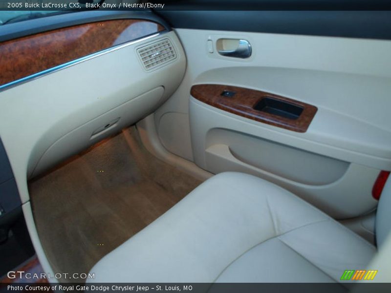 Black Onyx / Neutral/Ebony 2005 Buick LaCrosse CXS