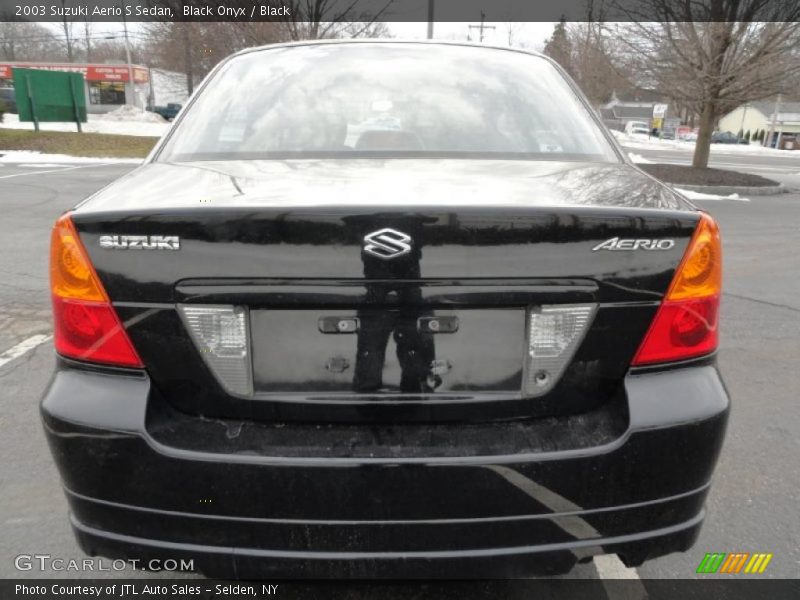 Black Onyx / Black 2003 Suzuki Aerio S Sedan