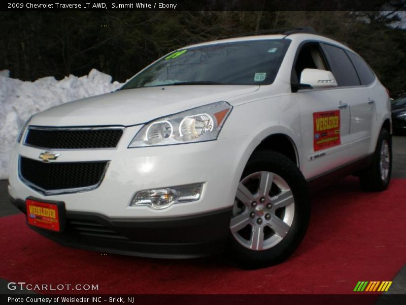 Summit White / Ebony 2009 Chevrolet Traverse LT AWD