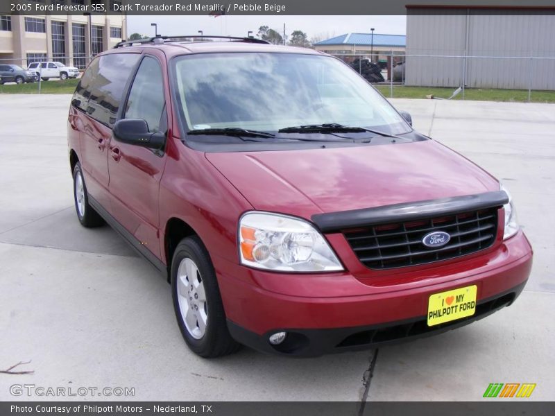 Dark Toreador Red Metallic / Pebble Beige 2005 Ford Freestar SES