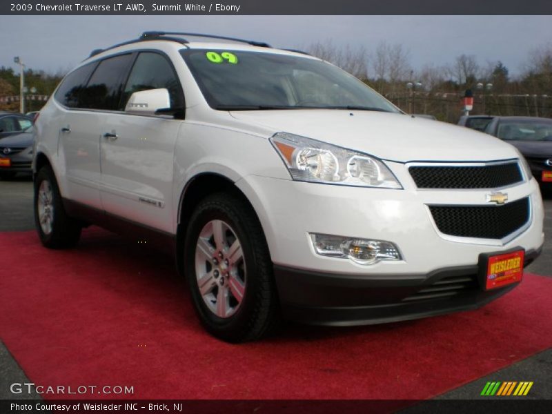 Summit White / Ebony 2009 Chevrolet Traverse LT AWD