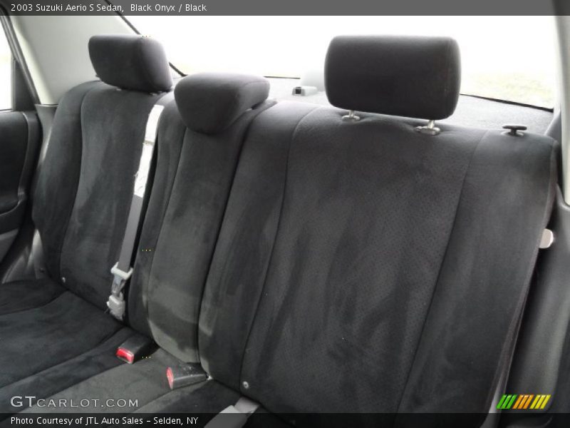 Black Onyx / Black 2003 Suzuki Aerio S Sedan