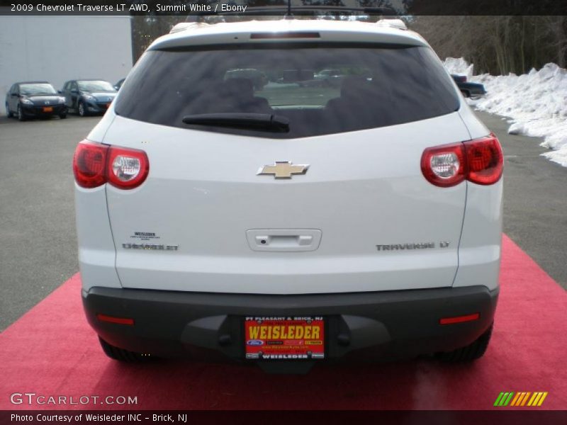 Summit White / Ebony 2009 Chevrolet Traverse LT AWD