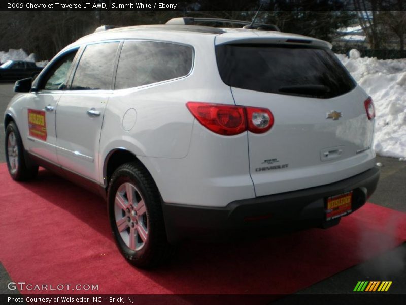 Summit White / Ebony 2009 Chevrolet Traverse LT AWD