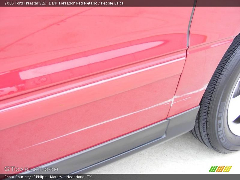 Dark Toreador Red Metallic / Pebble Beige 2005 Ford Freestar SES