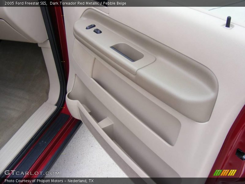 Dark Toreador Red Metallic / Pebble Beige 2005 Ford Freestar SES