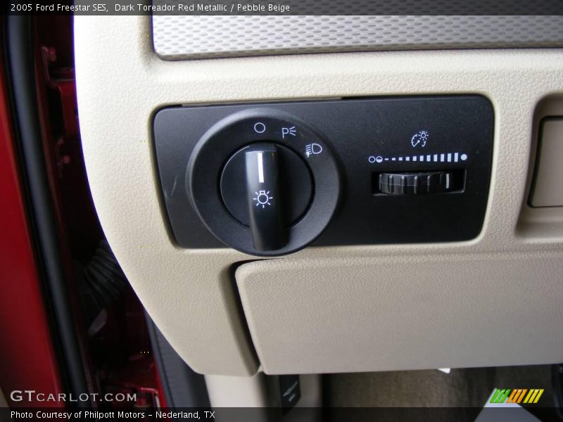 Dark Toreador Red Metallic / Pebble Beige 2005 Ford Freestar SES