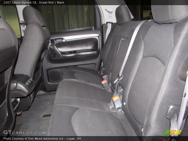 Ocean Mist / Black 2007 Saturn Outlook XE