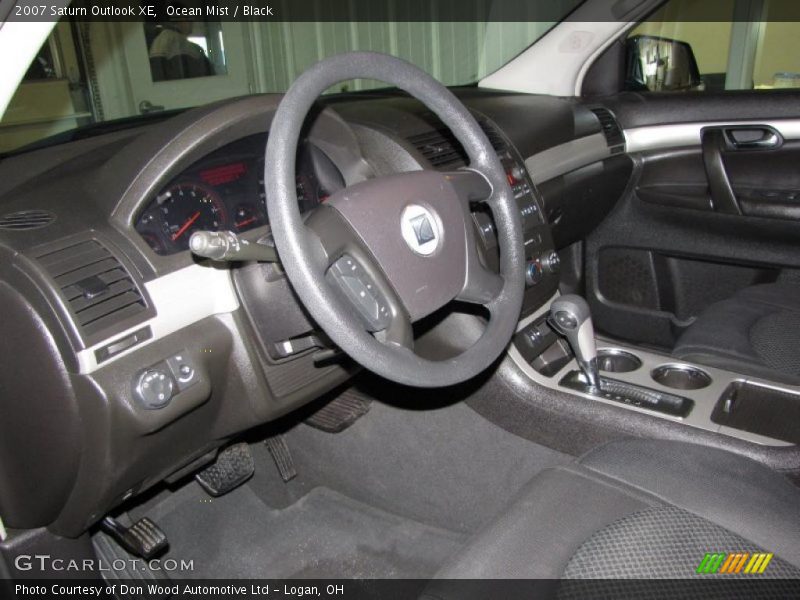 Ocean Mist / Black 2007 Saturn Outlook XE
