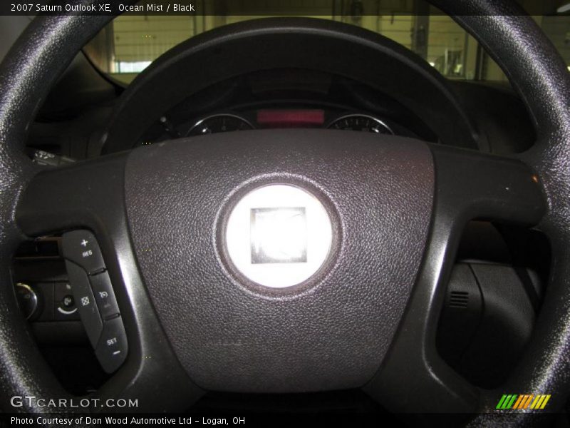 Ocean Mist / Black 2007 Saturn Outlook XE
