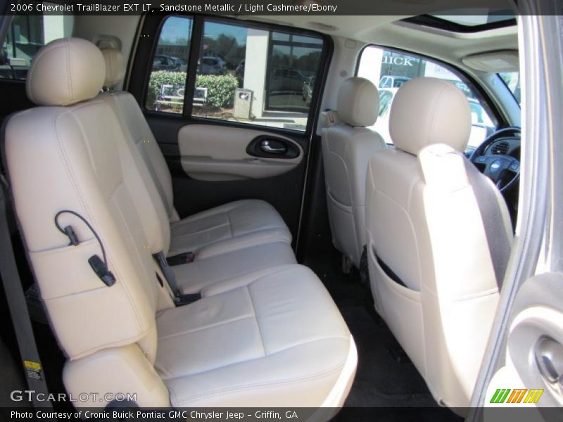  2006 TrailBlazer EXT LT Light Cashmere/Ebony Interior