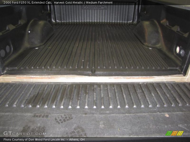 Harvest Gold Metallic / Medium Parchment 2000 Ford F150 XL Extended Cab