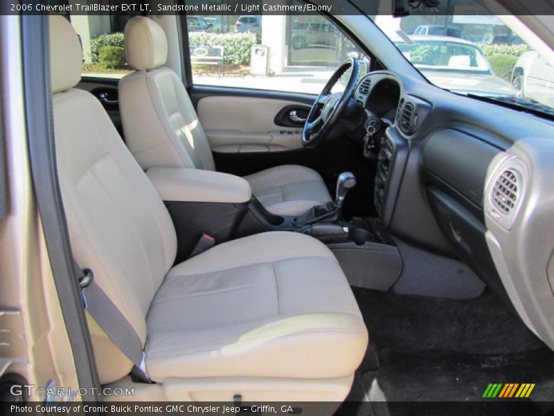  2006 TrailBlazer EXT LT Light Cashmere/Ebony Interior