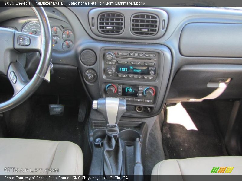 Controls of 2006 TrailBlazer EXT LT