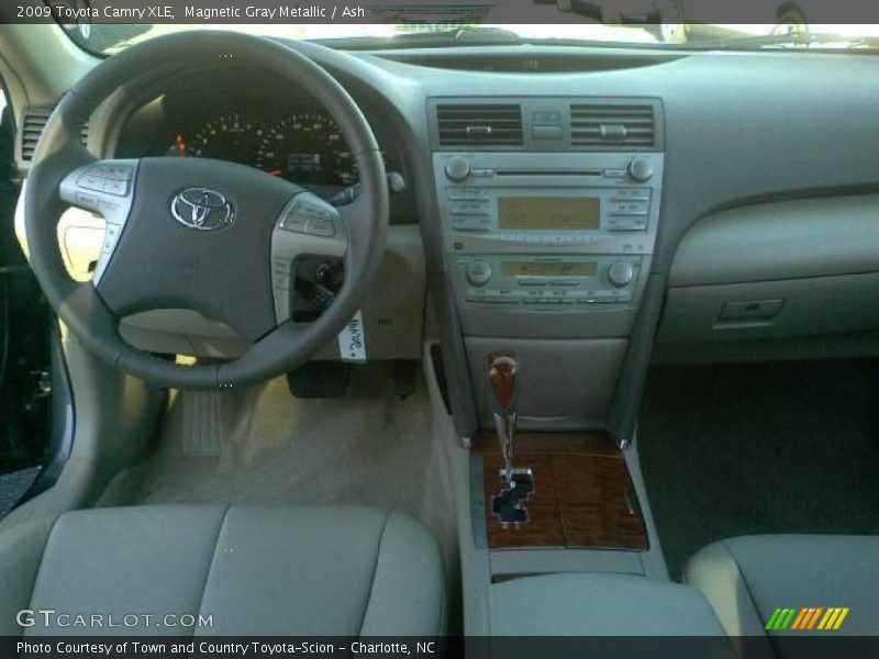 Magnetic Gray Metallic / Ash 2009 Toyota Camry XLE