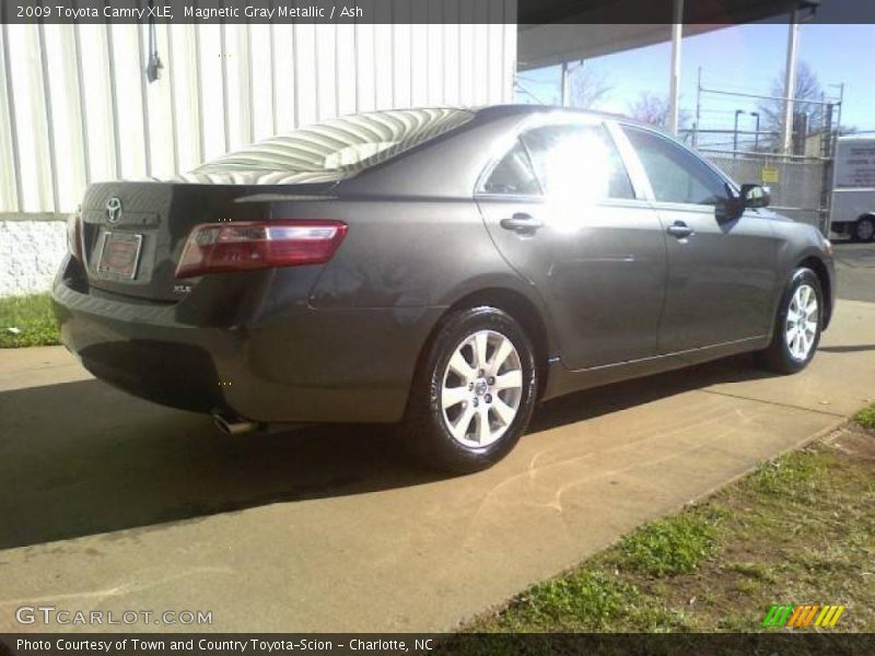 Magnetic Gray Metallic / Ash 2009 Toyota Camry XLE