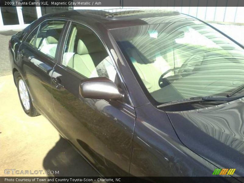 Magnetic Gray Metallic / Ash 2009 Toyota Camry XLE