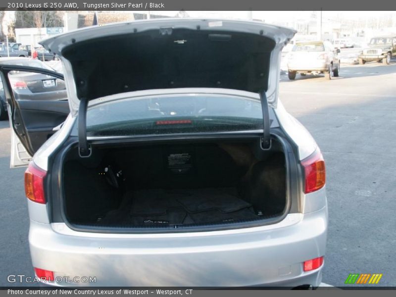  2010 IS 250 AWD Trunk